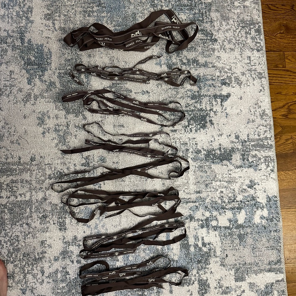 Hermes ribbon 8 count